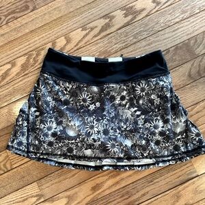 Lululemon tennis skirt, size 2